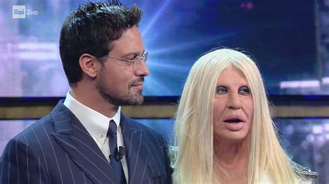 virginia raffaele donatella versace video|Donatella Versace e Gabriel Garko .